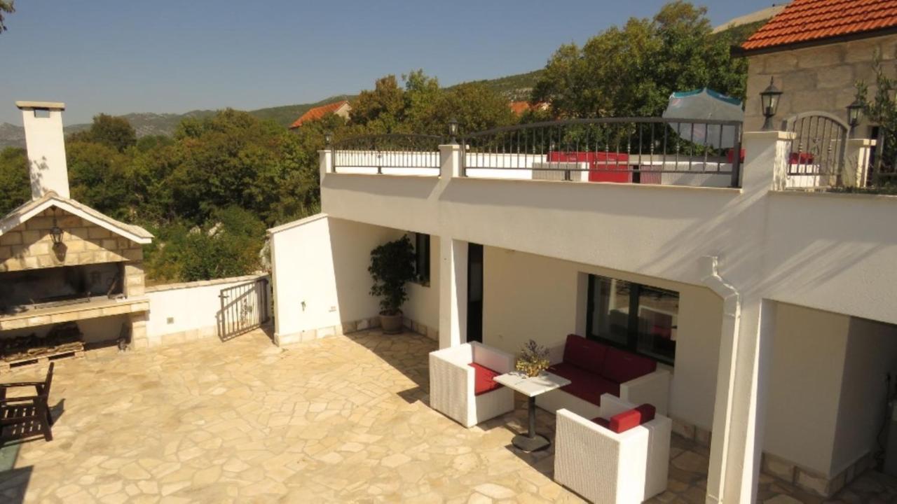 Donje Rascane Dvori Stipanovi With Heated Pool And Jacuzzi 빌라 외부 사진