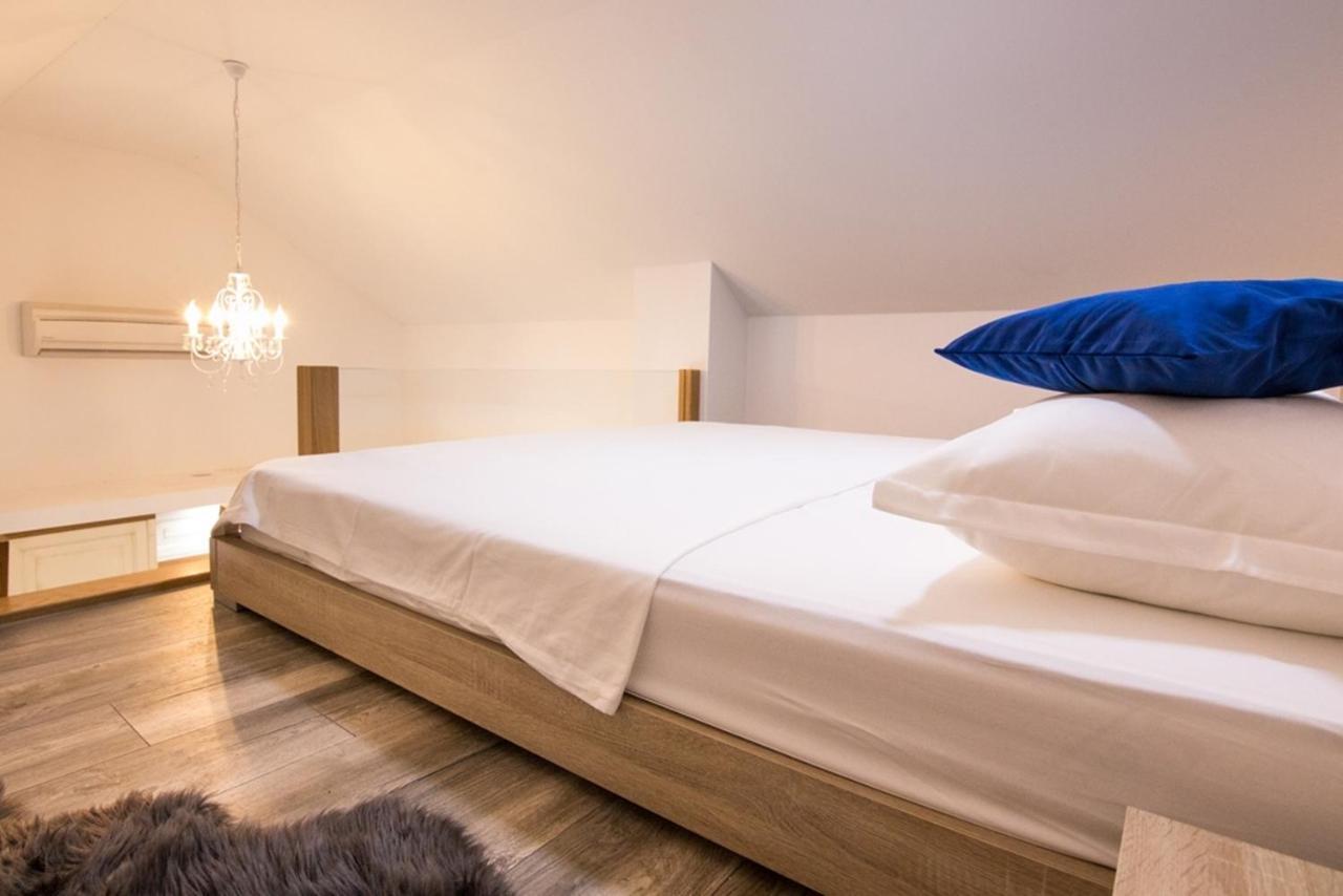Donje Rascane Dvori Stipanovi With Heated Pool And Jacuzzi 빌라 외부 사진