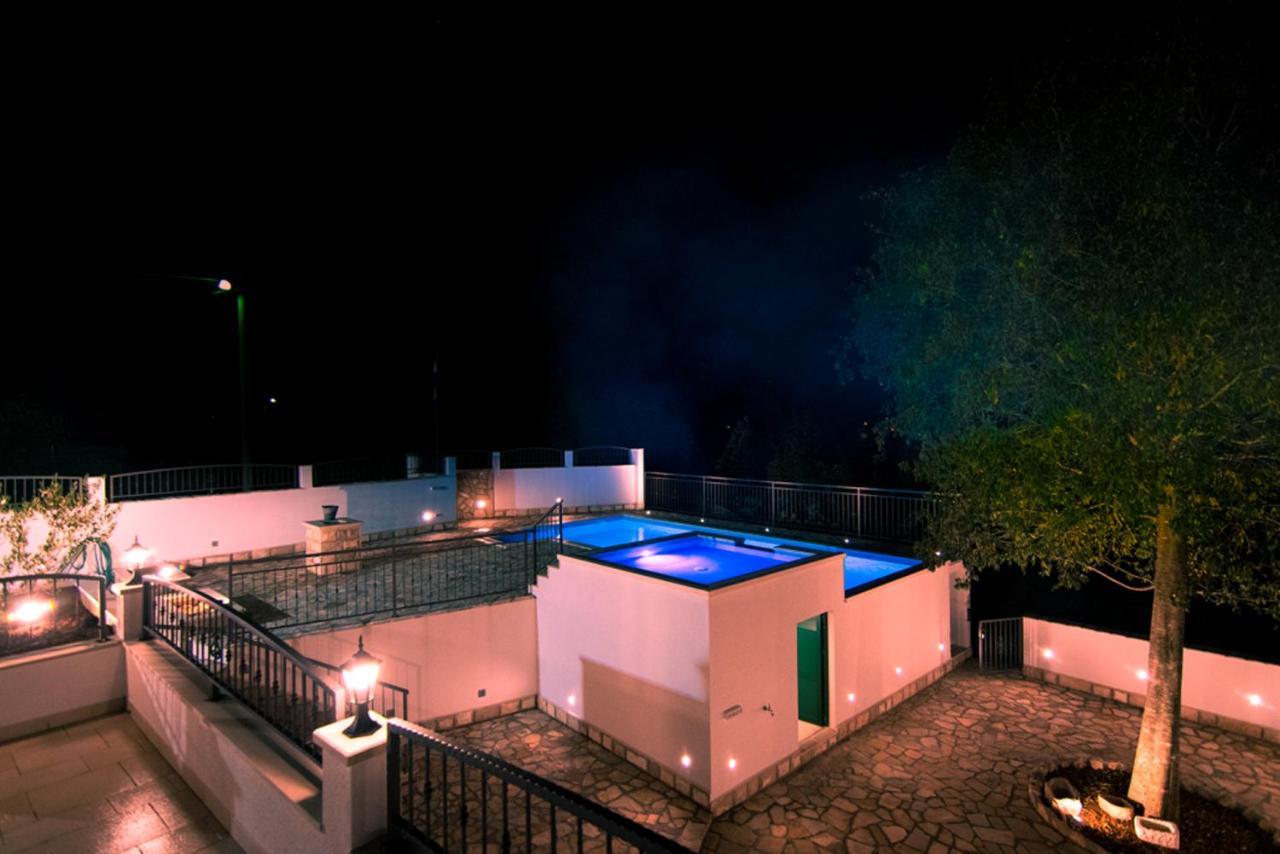 Donje Rascane Dvori Stipanovi With Heated Pool And Jacuzzi 빌라 외부 사진